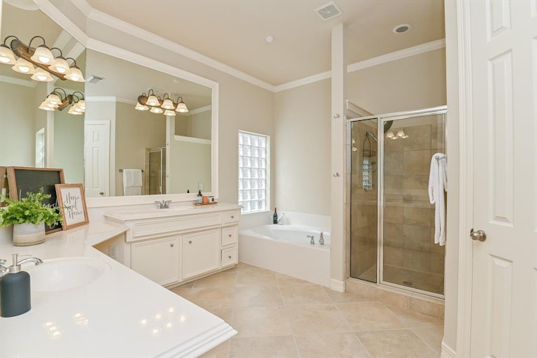 Photo 20 of 45 - 2606 Cottage Creek Ct, Pearland, TX 77584