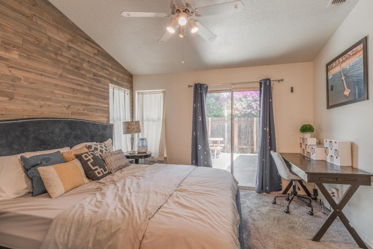 Photo 18 of 28 - 9438 Village Tree Dr, Elk Grove, CA 95758