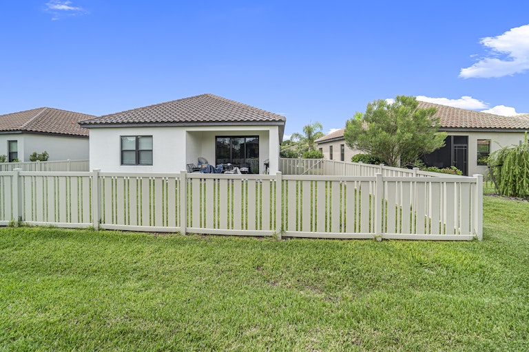 Photo 14 of 15 - 221 Marcheno Way, Nokomis, FL 34275