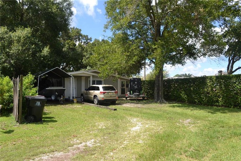 Photo 8 of 26 - 3632 Grant Blvd, Orlando, FL 32804