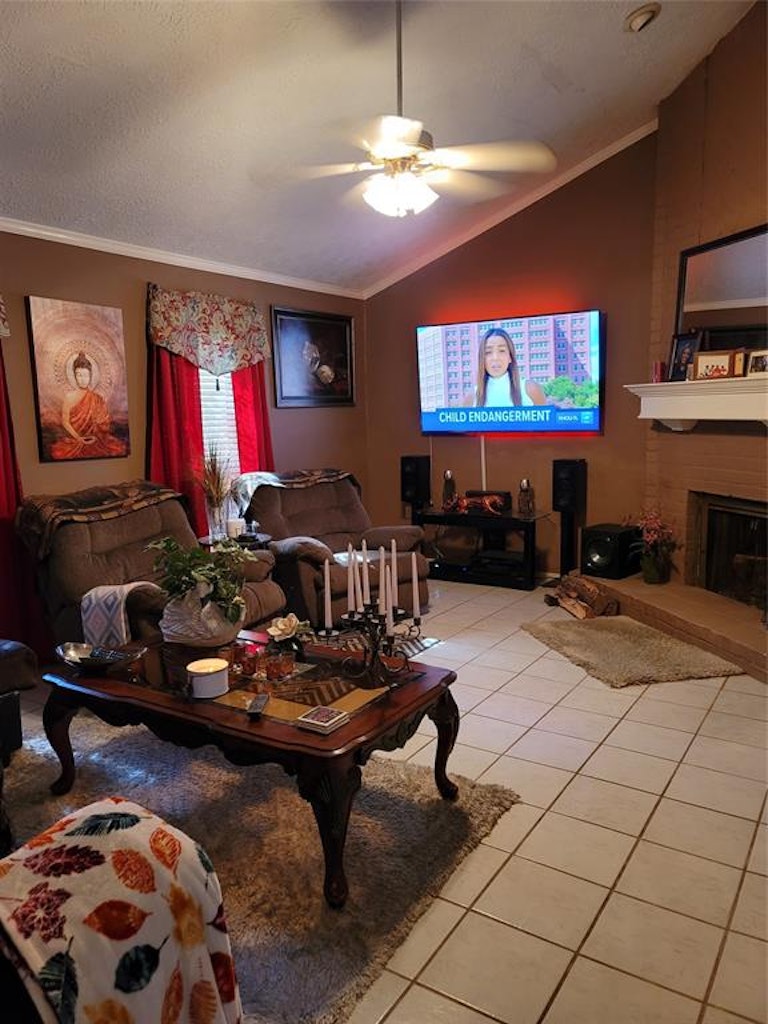 Photo 6 of 38 - 6450 Dellfern Dr, Houston, TX 77035