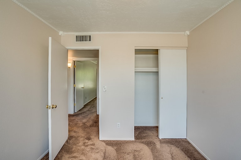 Photo 11 of 13 - 925 W Westchester Ave, Tempe, AZ 85283