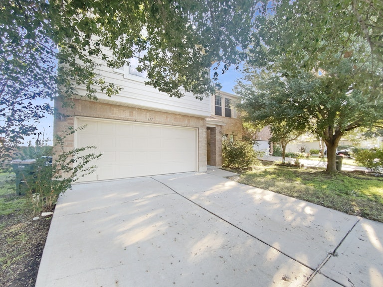 Photo 4 of 27 - 111 Salerno Dr, San Marcos, TX 78666