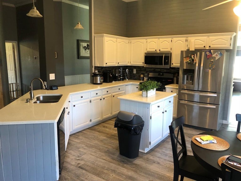 Photo 6 of 30 - 7513 Silverthorn Dr, Rowlett, TX 75089