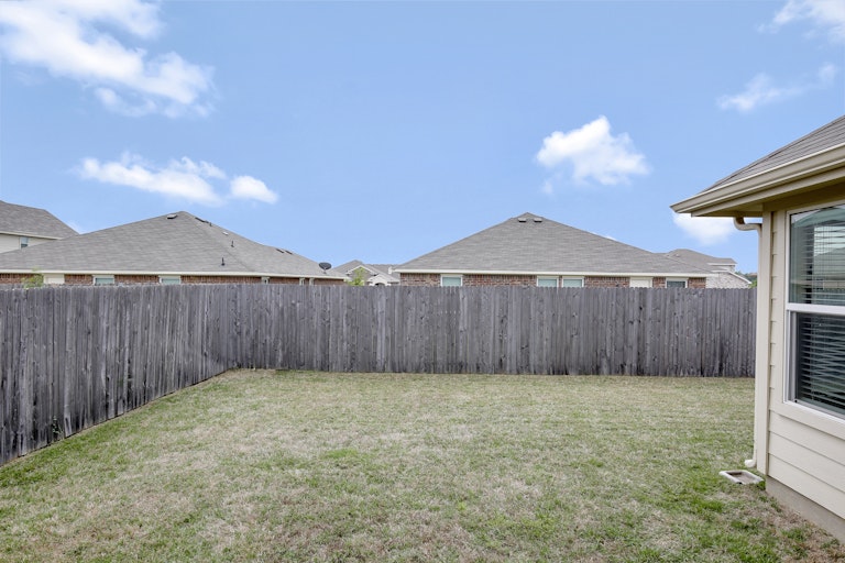 Photo 24 of 26 - 4021 Winter Springs Dr, Fort Worth, TX 76123