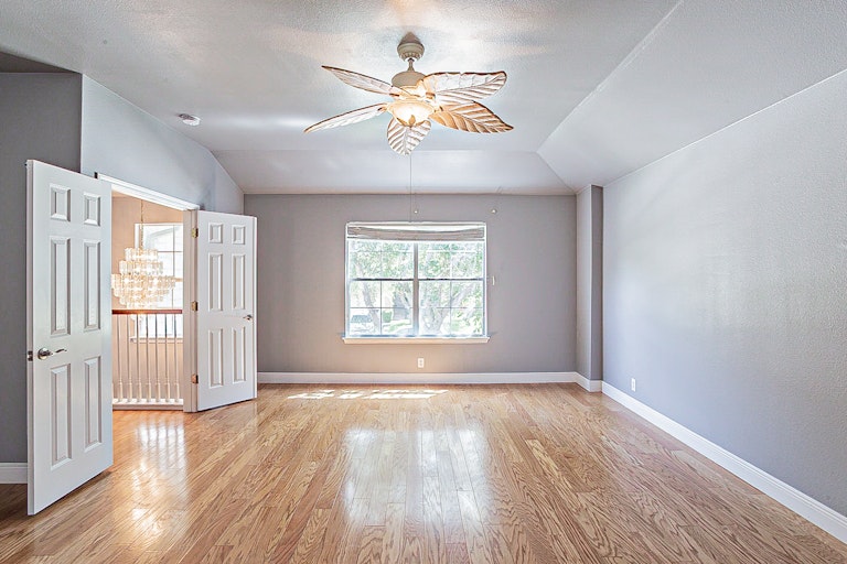 Photo 13 of 21 - 7810 Bur Oak Way, San Antonio, TX 78223