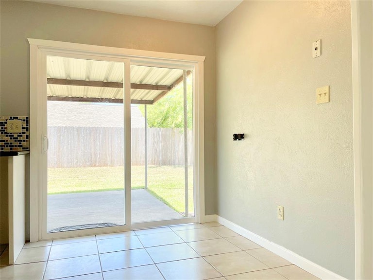 Photo 9 of 20 - 16906 Cairngale St, Houston, TX 77084