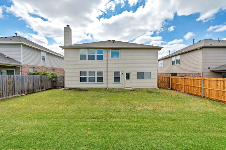 Photo 30 of 30 - 9125 Liberty Crossing Dr, Fort Worth, TX 76131