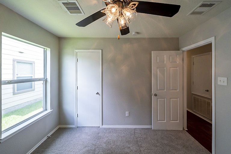 Photo 25 of 30 - 18934 Remington Bend Dr, Houston, TX 77073