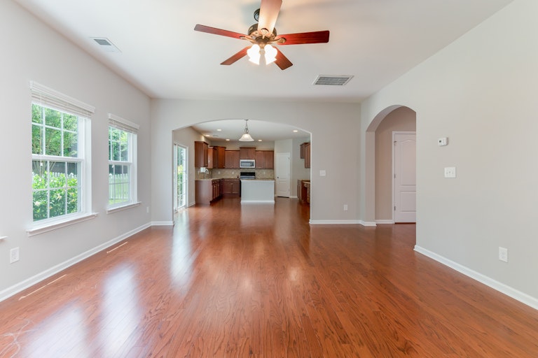 Photo 13 of 28 - 10129 Elizabeth Crest Ln, Charlotte, NC 28277