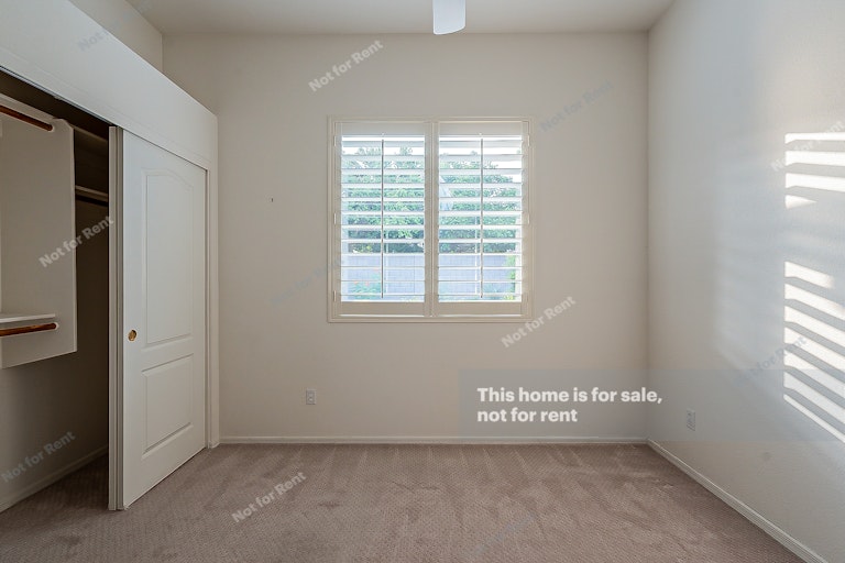 Photo 13 of 20 - 532 N Cambridge St, Gilbert, AZ 85233