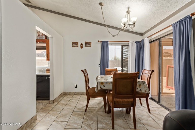 Photo 7 of 25 - 18824 N 6th Dr, Phoenix, AZ 85027