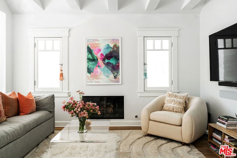 Photo 7 of 20 - 241 Windward Ave, Venice, CA 90291