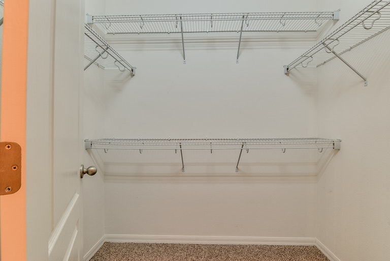 Photo 18 of 31 - 3639 Craigsher Dr, Apopka, FL 32712