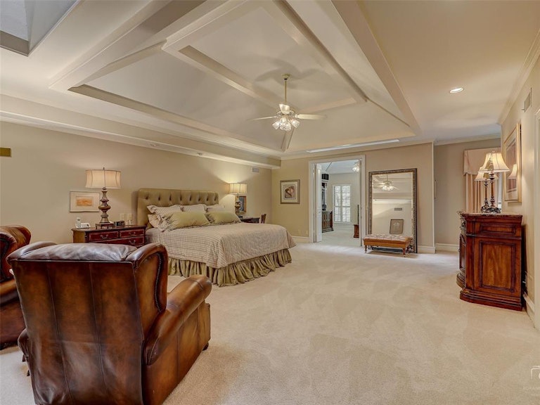 Photo 19 of 31 - 17316 Club Hill Ln, Dallas, TX 75248