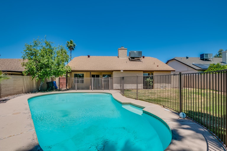 Photo 5 of 26 - 3939 E Waltann Ln, Phoenix, AZ 85032