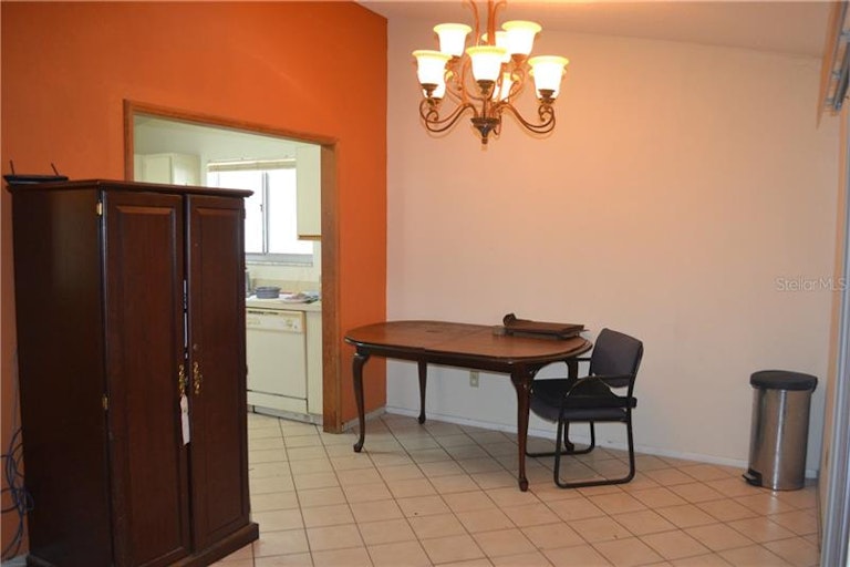 Photo 4 of 12 - 729 Countryshire Ln, Palm Harbor, FL 34683
