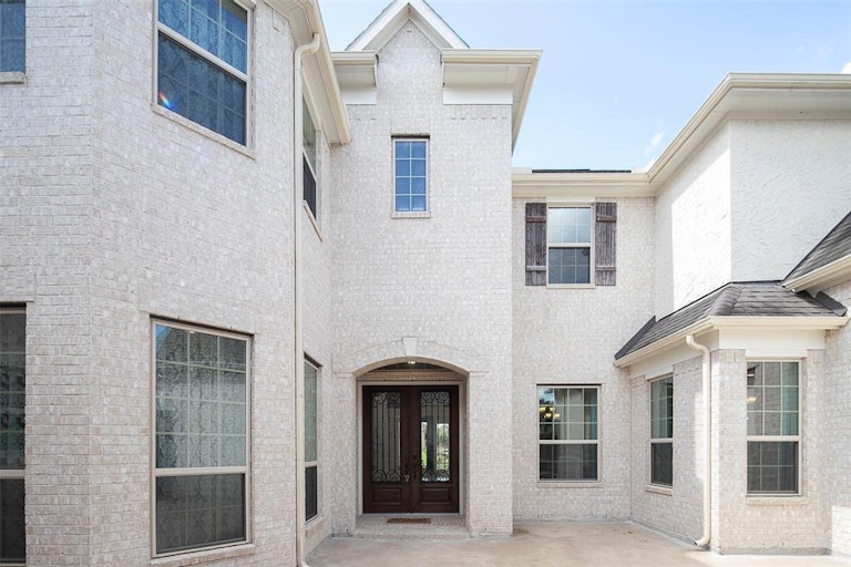 Photo 8 of 48 - 6339 Windermere Park Ln, Sugar Land, TX 77479