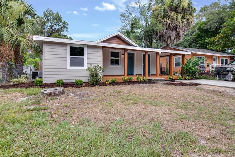 Photo 5 of 31 - 1580 Tioga Ave, Clearwater, FL 33756