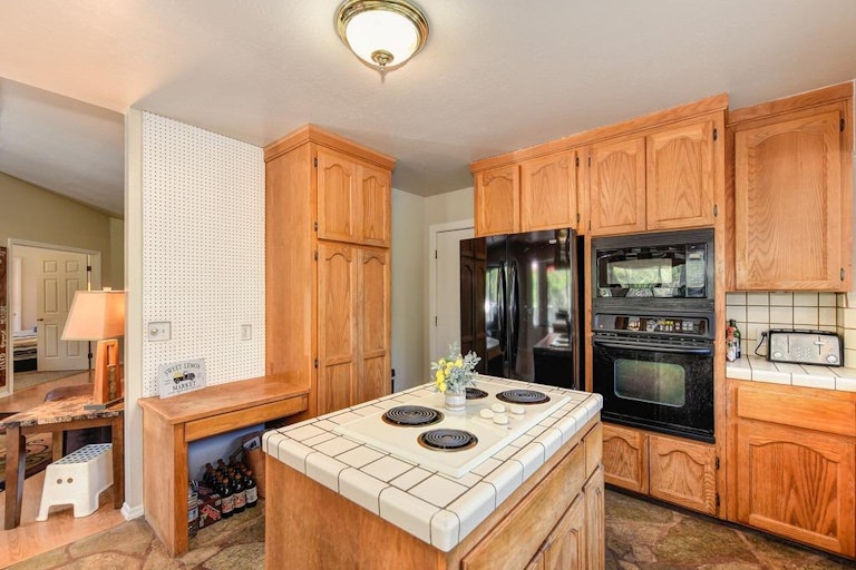 Photo 21 of 79 - 12136 Poplar Rd, Auburn, CA 95602