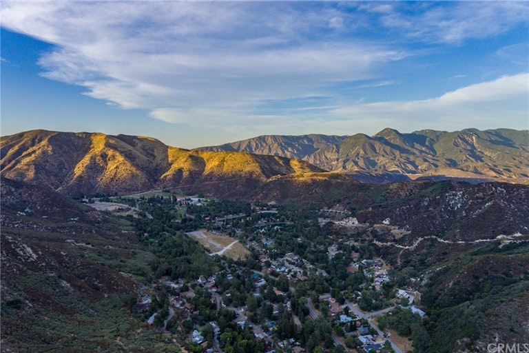 Photo 15 of 16 - 366 Lytle Ln, Lytle Creek, CA 92358