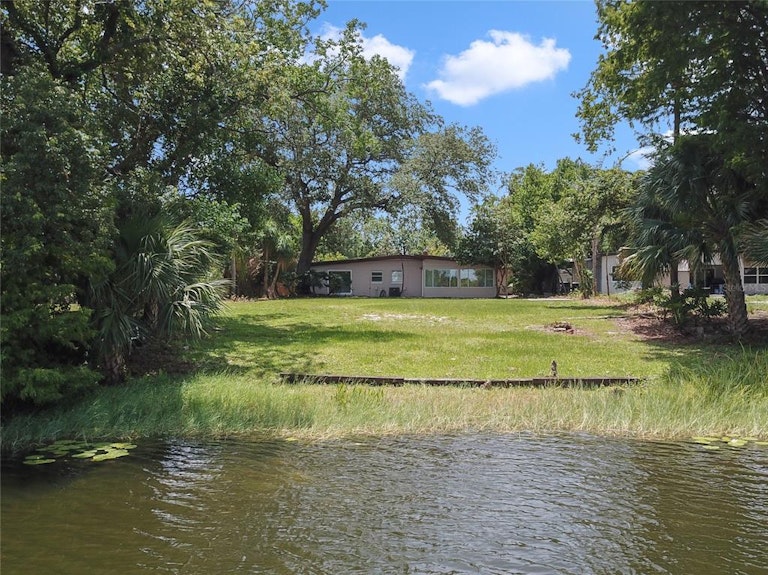 Photo 3 of 34 - 1200 Tanager Dr, Orlando, FL 32803