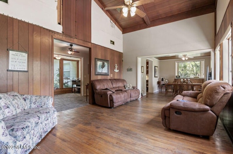 Photo 12 of 68 - 3223 Doctors Lake Dr, Orange Park, FL 32073