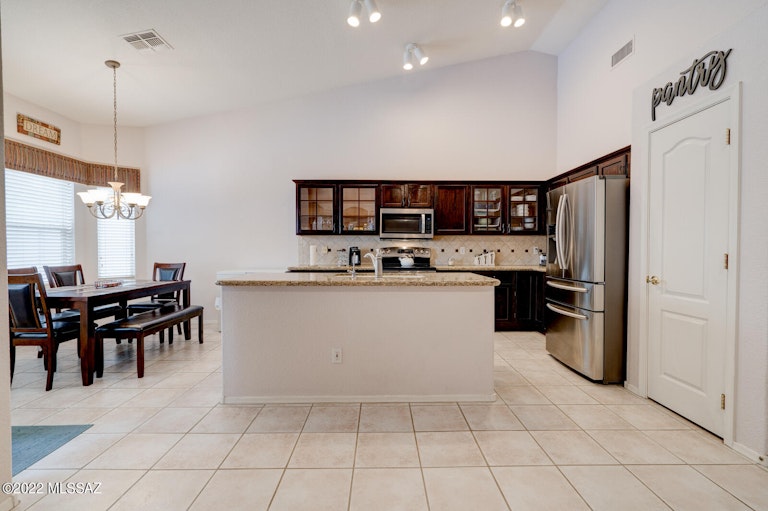 Photo 13 of 42 - 2264 W Noble Heights Dr, Tucson, AZ 85742