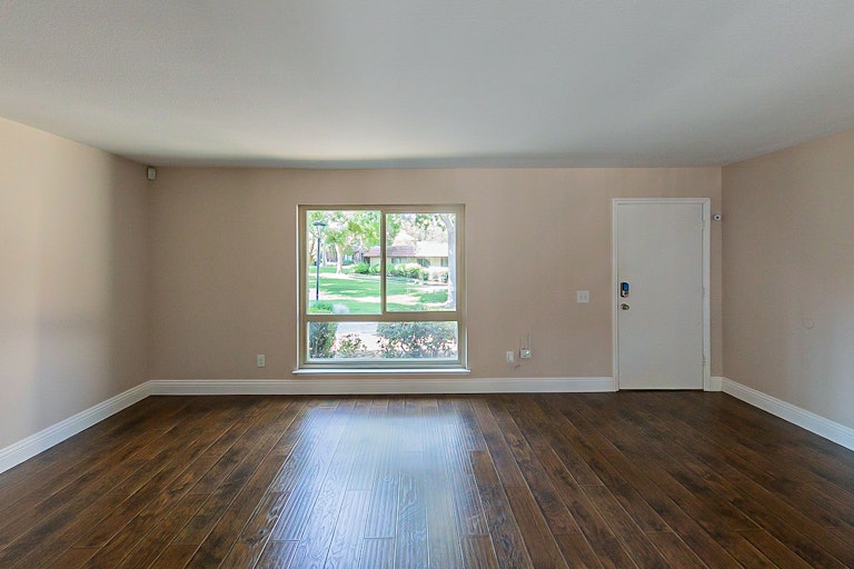 Photo 5 of 27 - 2828 Monroe St, Riverside, CA 92504