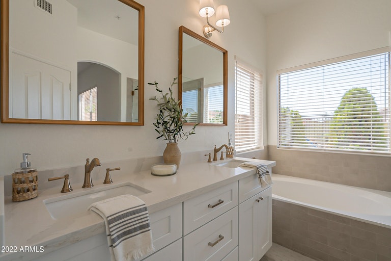 Photo 22 of 34 - 10522 E Morning Star Dr, Scottsdale, AZ 85255