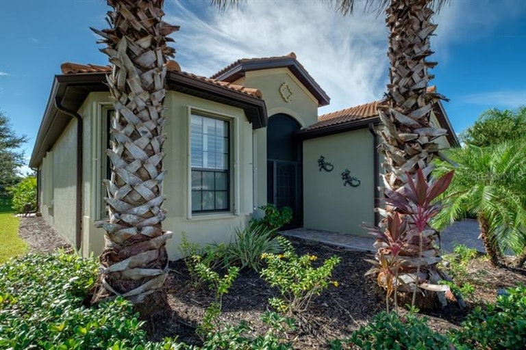 Photo 3 of 23 - 20223 Pezzana Dr, Venice, FL 34292