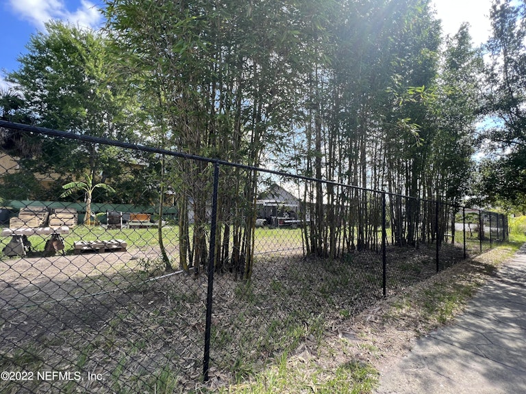 Photo 23 of 23 - 401 E 8th St, Jacksonville, FL 32206