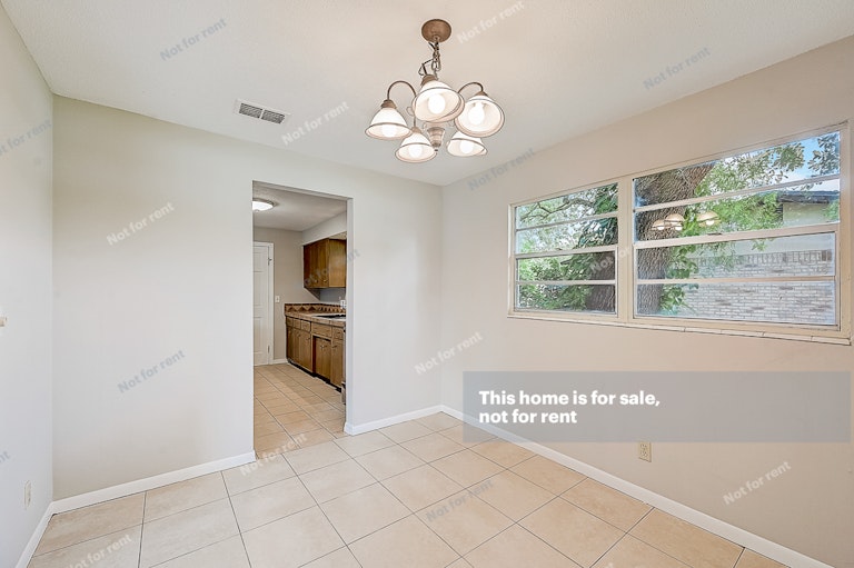 Photo 25 of 44 - 574 Valbon St, Orange Park, FL 32073