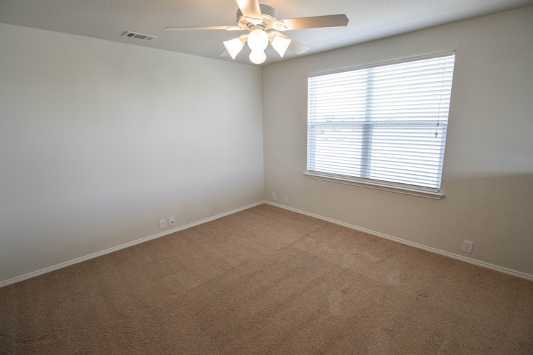 Photo 28 of 37 - 15964 Avenel Way, Fort Worth, TX 76177
