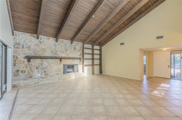 Photo 14 of 25 - 530 S Woodlands Dr, Oldsmar, FL 34677