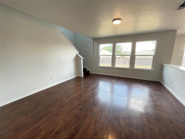 Photo 5 of 28 - 5208 Placid Dr, Haltom City, TX 76117