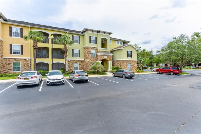 Photo 29 of 31 - 10201 Courtney Palms Blvd #303, Tampa, FL 33619
