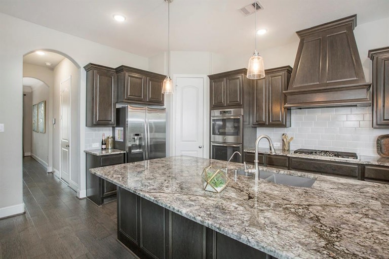 Photo 15 of 47 - 10610 Grace Hollow Dr, Cypress, TX 77433