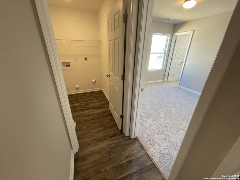 Photo 25 of 36 - 430 Pleasanton Way, San Antonio, TX 78221
