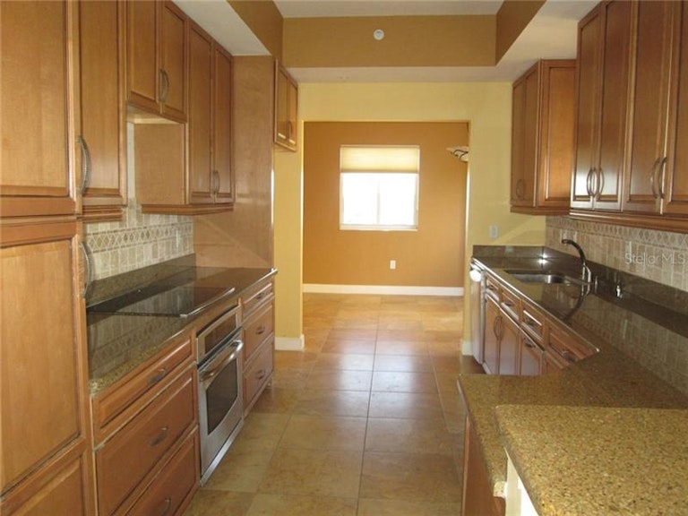 Photo 7 of 22 - 12077 Gandy Blvd N #361, Saint Petersburg, FL 33702