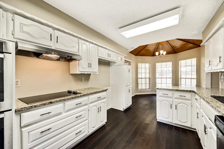 Photo 15 of 27 - 1528 Springtree Cir, Richardson, TX 75082