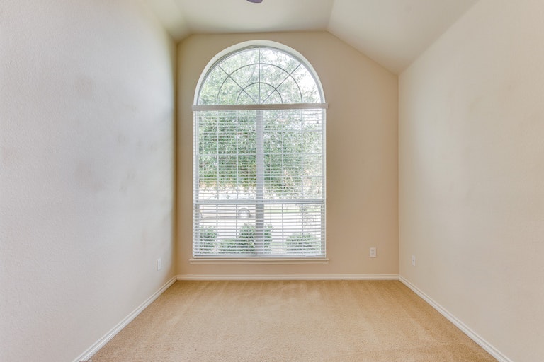 Photo 23 of 31 - 7809 Loma Alta Trl, McKinney, TX 75070