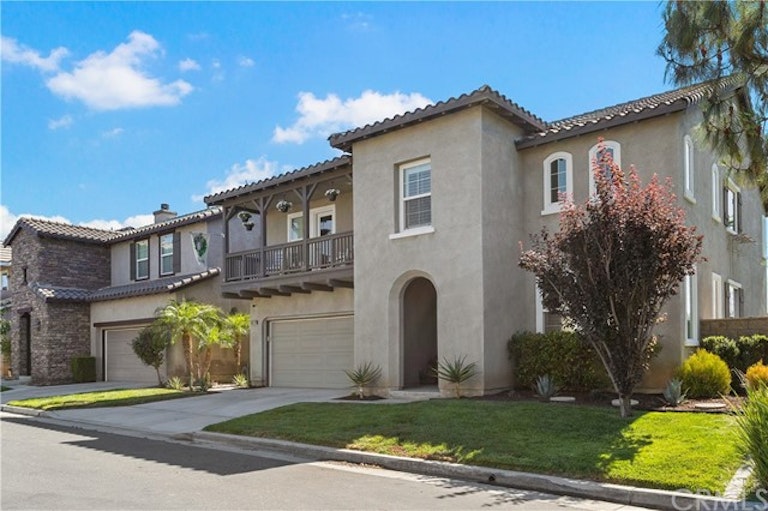 Photo 1 of 41 - 35732 Breda Ave, Murrieta, CA 92563