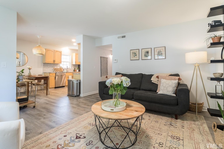 Photo 9 of 25 - 114 N Blacknall St, Durham, NC 27703