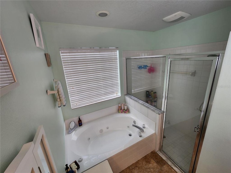 Photo 23 of 34 - 2652 Hawthorne Ln, Kissimmee, FL 34743