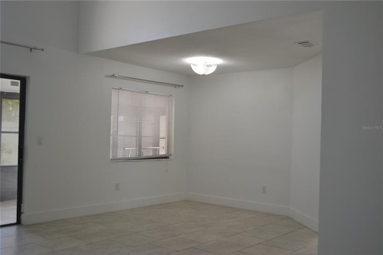 Photo 17 of 35 - 849 Horseshoe Bay Dr, Kissimmee, FL 34741