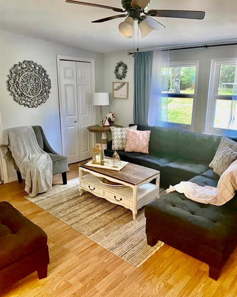 Photo 16 of 23 - 805 E Lansdowne Ave, Orange City, FL 32763
