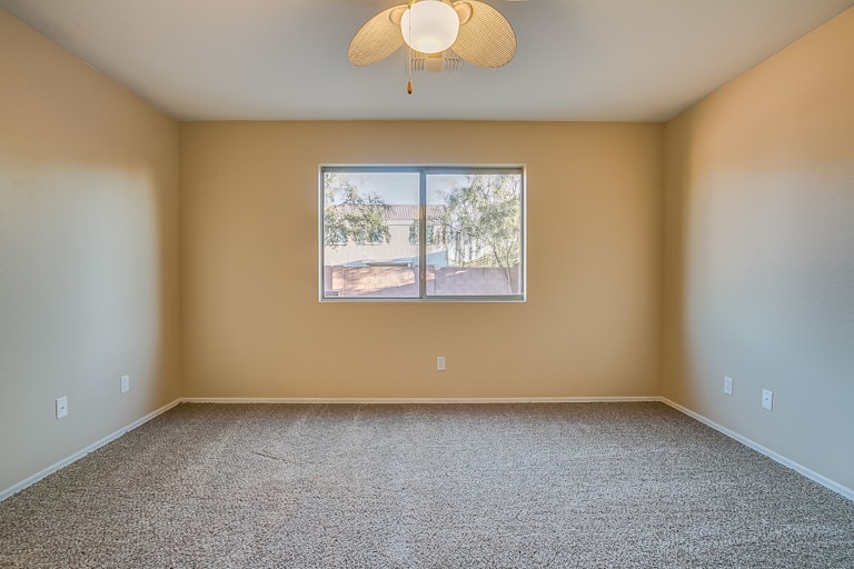 Photo 14 of 27 - 3326 W Fraktur Rd, Phoenix, AZ 85041