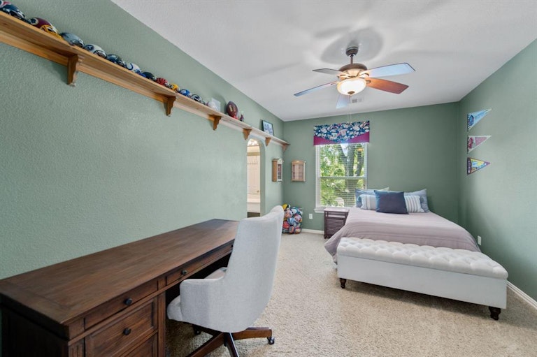 Photo 17 of 40 - 419 Deer Run, Keller, TX 76248
