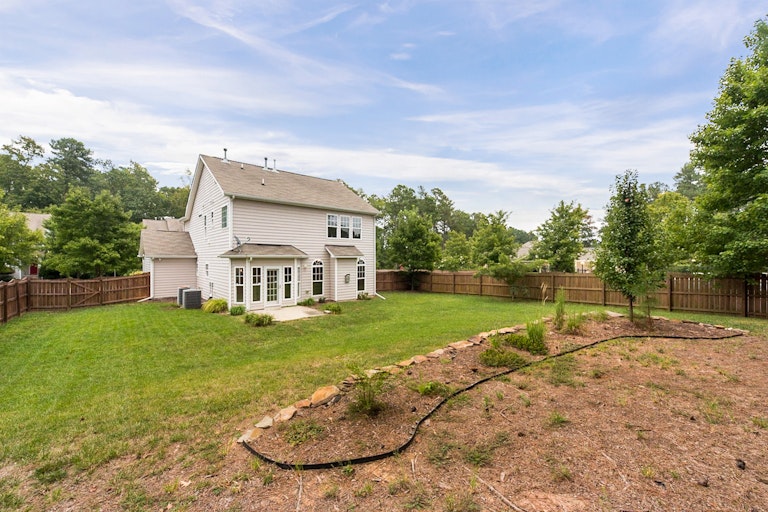 Photo 19 of 20 - 3422 Ranbir Dr, Durham, NC 27713